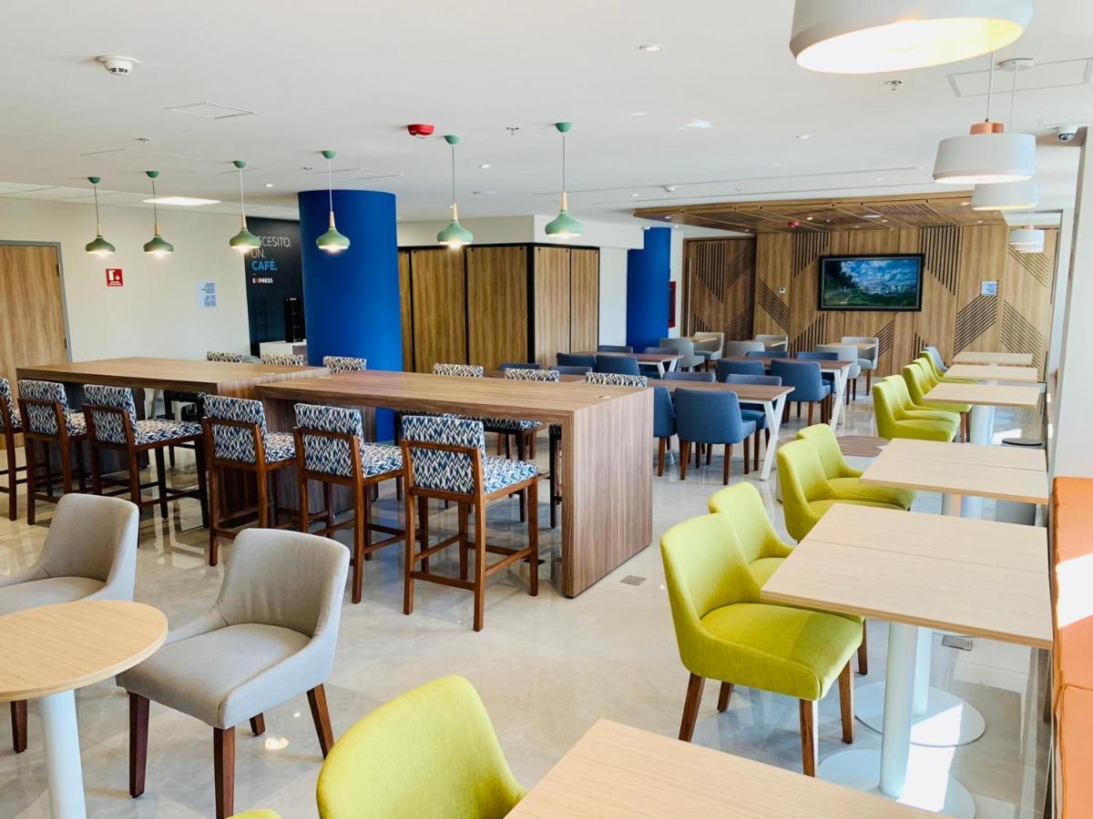 Holiday Inn Express - Guadalajara Vallarta Poniente By Ihg Zapopan Eksteriør billede