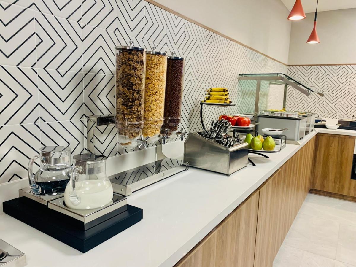 Holiday Inn Express - Guadalajara Vallarta Poniente By Ihg Zapopan Eksteriør billede